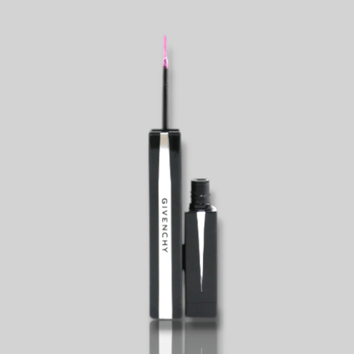 Givenchy Liner Disturbia Precision Felt-Tip Eyeliner (05 Pink Disturbia)