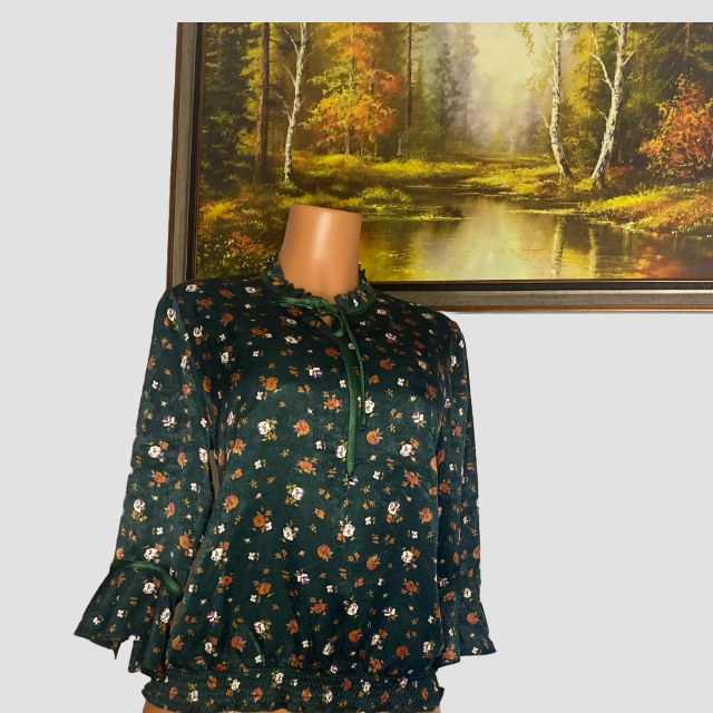 JYBE GREEN FLOWERED TOP